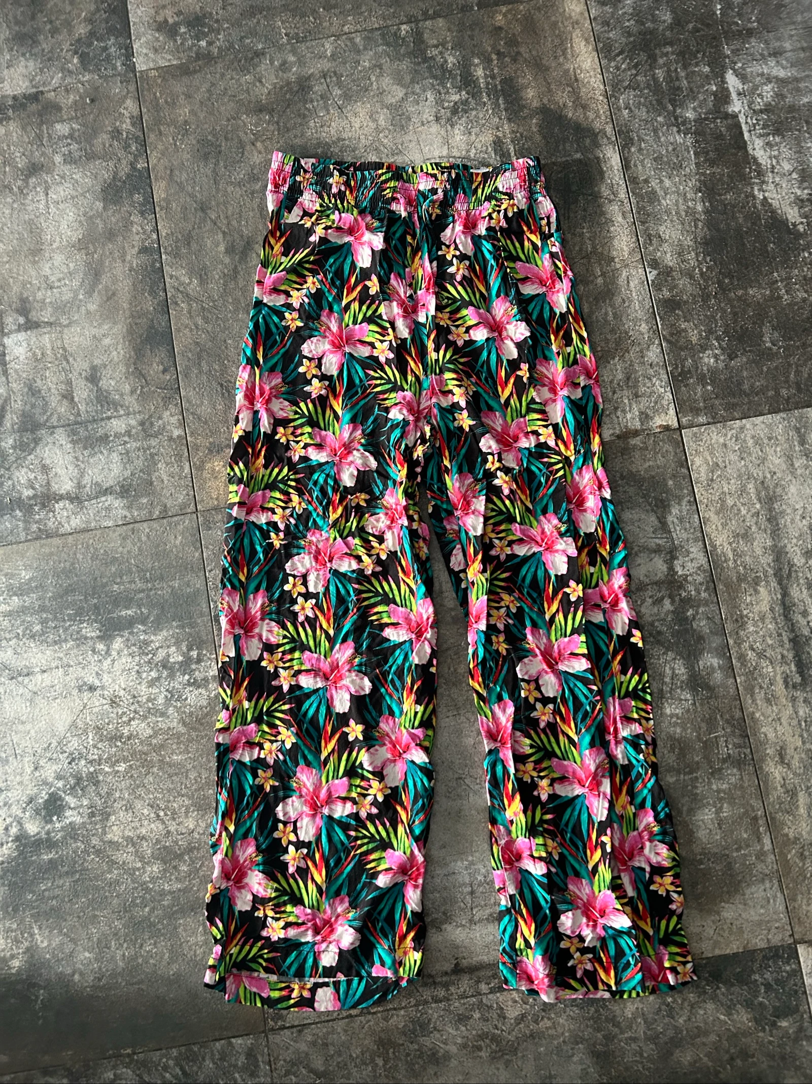 Pantalon fluide fleuri 